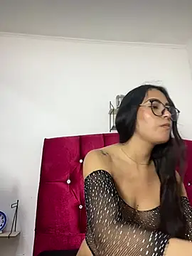 Snapshot of CAM_21X chatting on February 25, 4:57 pm CAM 21X online show from February 25, 4:57 pm