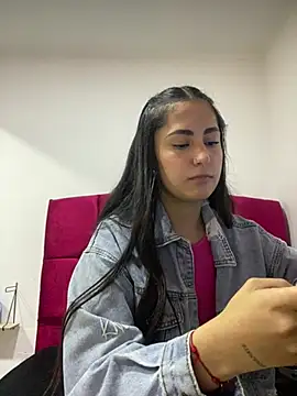 Snapshot of CAM_21X chatting on February 26, 1:43 pm CAM 21X online show from February 26, 1:43 pm