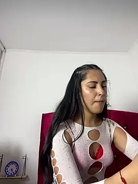 Snapshot of CAM_21X chatting on February 26, 4:49 pm CAM 21X online show from February 26, 4:49 pm