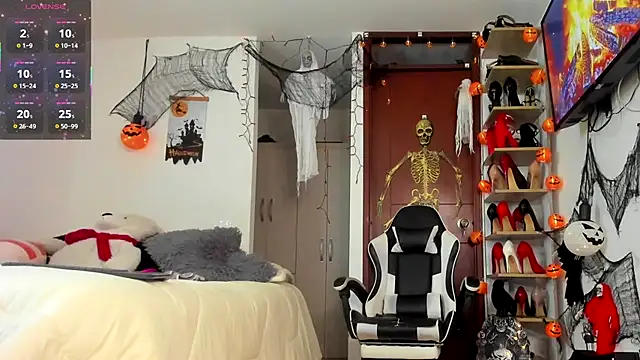 SophieBaker   online show from October 15, 2:54 am