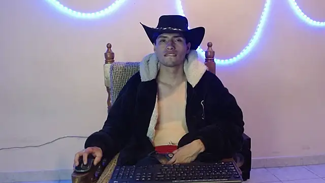 nolanjay  online show from March 11, 11:47 pm