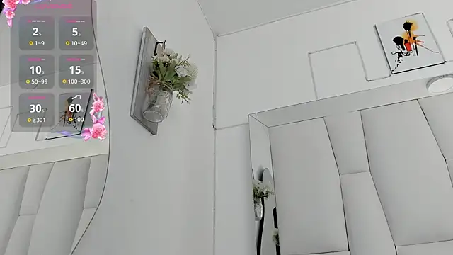 Snapshot of Regiina_Doll chatting on September 10, 4:50 pm Regiina Doll online show from September 10, 4:50 pm