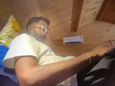 bigfatdick111 online show from February 22, 7:59 pm