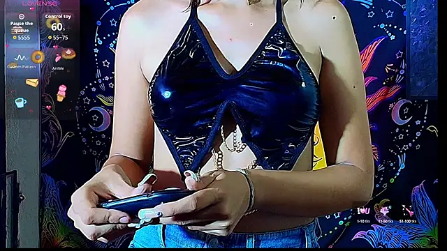 Snapshot of Angel-dust09 chatting on October 30, 1:37 am Angel-dust09 online show from October 30, 1:37 am