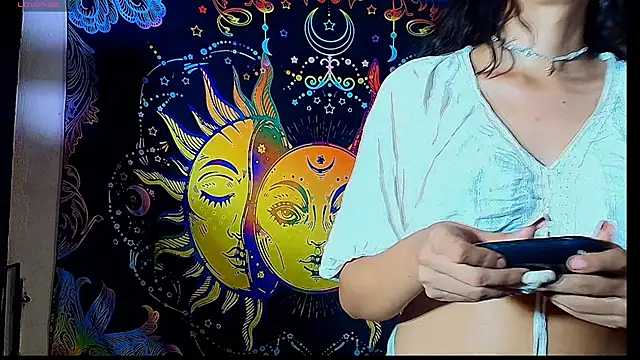 Snapshot of Angel-dust09 chatting on October 31, 1:35 am Angel-dust09 online show from October 31, 1:35 am