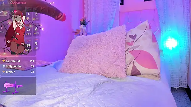 Dulce Girl  online show from February 13, 4:22 am