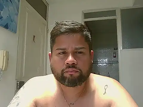 GABRIELGARCIA1313 online show from April 2, 4:35 pm