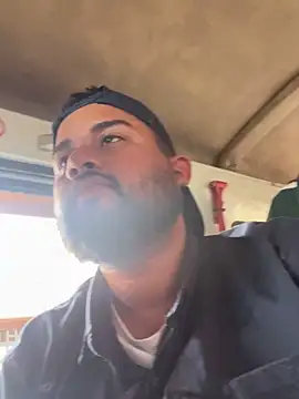 GABRIELGARCIA1313 online show from February 2, 5:01 pm