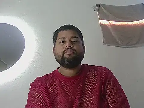 Snapshot of GABRIELGARCIA1313 chatting on June 18, 2:22 pm GABRIELGARCIA1313 online show from June 18, 2:22 pm