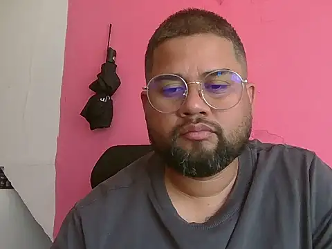 GABRIELGARCIA1313 online show from January 18, 5:49 pm