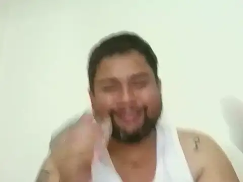 Snapshot of GABRIELGARCIA1313 chatting on June 24, 3:10 pm GABRIELGARCIA1313 online show from June 24, 3:10 pm