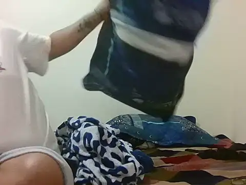 GABRIELGARCIA1313 online show from May 27, 11:12 pm
