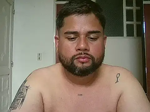 GABRIELGARCIA1313 online show from March 3, 9:33 pm