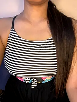 Snapshot of _riyaahahaha_ chatting on October 30, 10:02 am riyaahahaha online show from October 30, 10:02 am