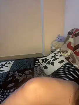 Snapshot of _riyaahahaha_ chatting on February 22, 9:34 am riyaahahaha online show from February 22, 9:34 am