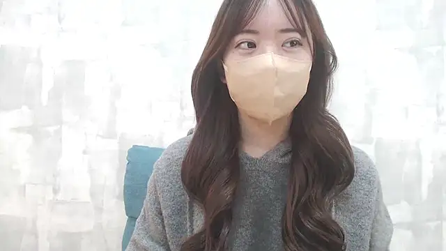 LOVE MOMO LOVE online show from December 5, 11:44 am