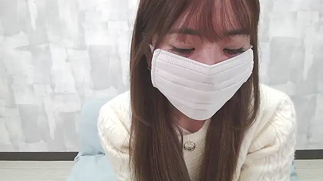 LOVE MOMO LOVE online show from November 18, 12:19 pm