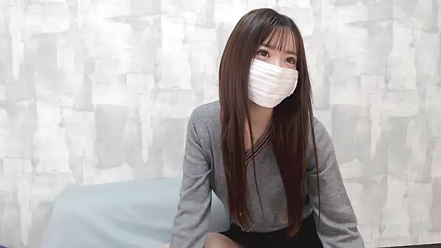 LOVE MOMO LOVE online show from September 28, 11:17 am