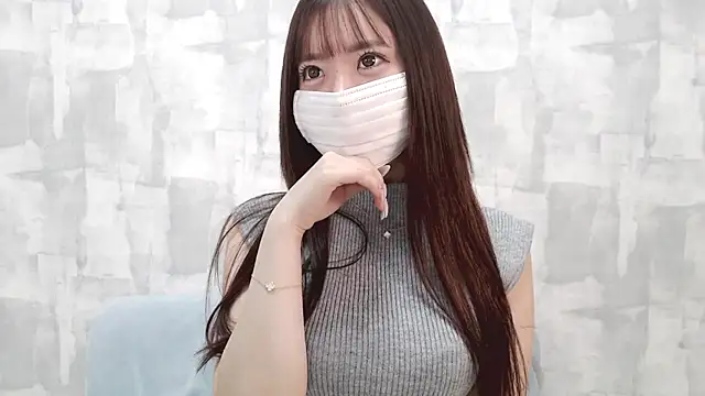 LOVE MOMO LOVE online show from September 14, 11:54 am