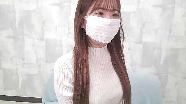 LOVE MOMO LOVE online show from November 11, 10:43 am