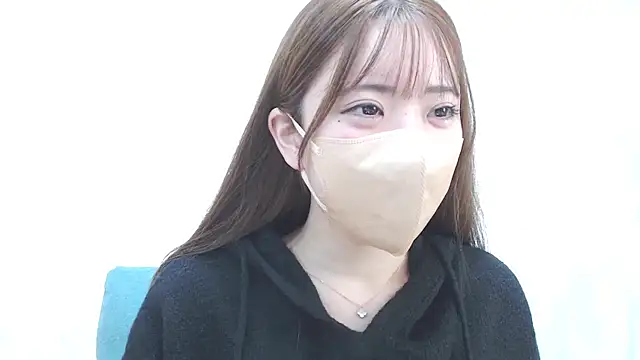 LOVE MOMO LOVE online show from December 22, 11:33 am