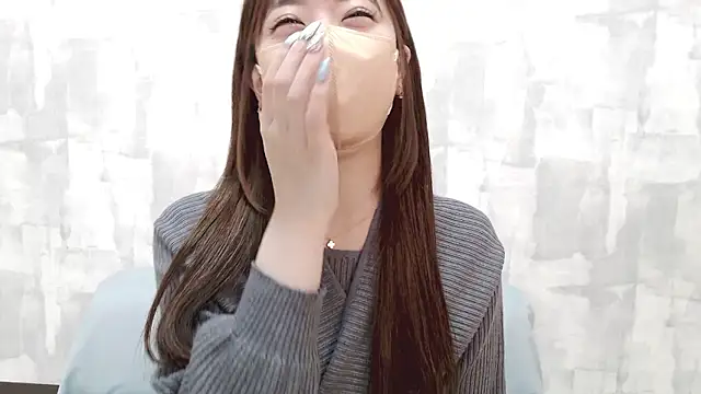 LOVE MOMO LOVE online show from October 26, 11:54 am