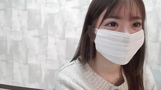 LOVE MOMO LOVE online show from November 2, 11:37 am