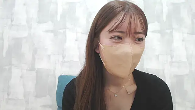 LOVE MOMO LOVE online show from December 14, 3:04 pm