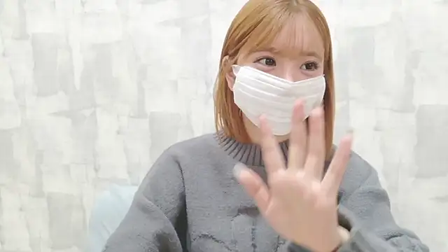 LOVE MOMO LOVE online show from January 10, 11:16 am