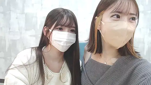 LOVE MOMO LOVE online show from January 25, 11:44 am