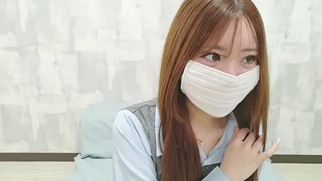 LOVE MOMO LOVE online show from June 1, 11:43 am