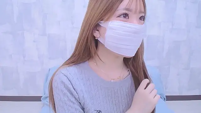 LOVE MOMO LOVE online show from June 12, 11:41 am