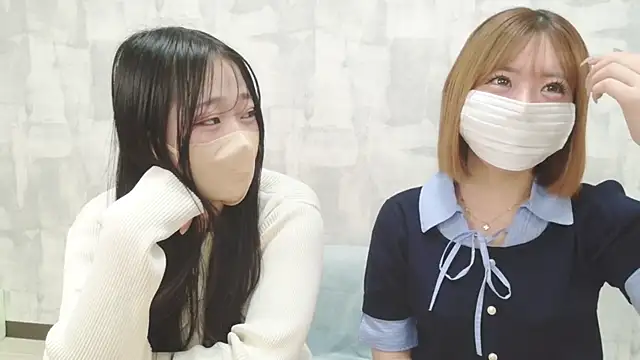 LOVE MOMO LOVE online show from May 5, 12:19 pm