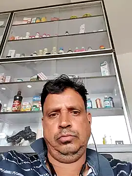 Snapshot of Raj1043 chatting on May 5, 6:27 am Raj1043 online show from May 5, 6:27 am