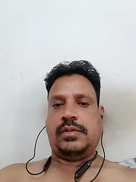 Snapshot of Raj1043 chatting on February 27, 9:29 am Raj1043 online show from February 27, 9:29 am
