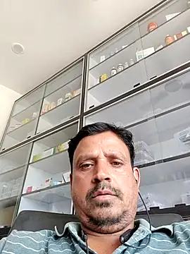 Snapshot of Raj1043 chatting on June 4, 6:29 am Raj1043 online show from June 4, 6:29 am