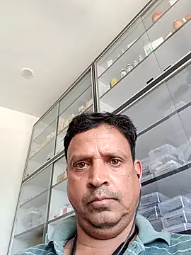 Snapshot of Raj1043 chatting on May 20, 6:32 am Raj1043 online show from May 20, 6:32 am