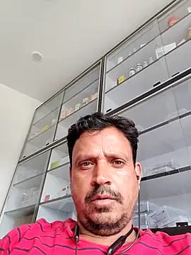 Snapshot of Raj1043 chatting on June 9, 5:30 am Raj1043 online show from June 9, 5:30 am