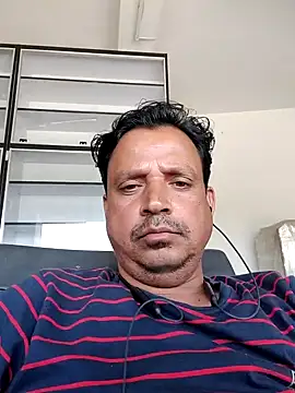 Snapshot of Raj1043 chatting on October 15, 6:33 am Raj1043 online show from October 15, 6:33 am