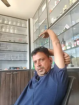 Snapshot of Raj1043 chatting on May 3, 6:51 am Raj1043 online show from May 3, 6:51 am