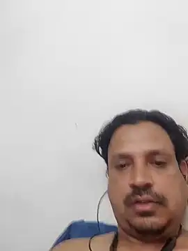 Snapshot of Raj1043 chatting on January 2, 9:33 am Raj1043 online show from January 2, 9:33 am