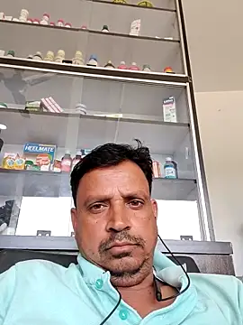 Snapshot of Raj1043 chatting on May 4, 6:38 am Raj1043 online show from May 4, 6:38 am