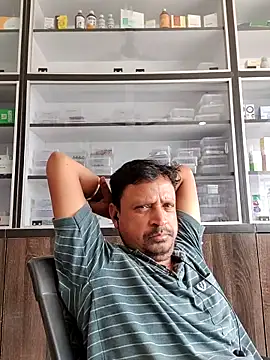Snapshot of Raj1043 chatting on June 5, 6:40 am Raj1043 online show from June 5, 6:40 am