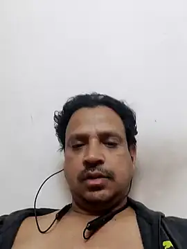 Snapshot of Raj1043 chatting on December 15, 8:36 pm Raj1043 online show from December 15, 8:36 pm