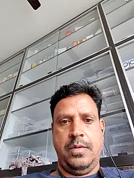Snapshot of Raj1043 chatting on May 29, 7:25 am Raj1043 online show from May 29, 7:25 am