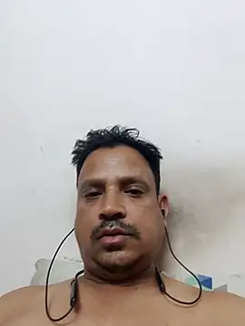 Snapshot of Raj1043 chatting on February 15, 7:06 pm Raj1043 online show from February 15, 7:06 pm