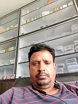 Snapshot of Raj1043 chatting on June 7, 6:18 am Raj1043 online show from June 7, 6:18 am