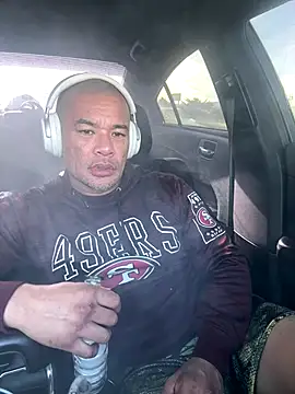 Snapshot of EatMyCake831 chatting on December 15, 6:14 pm EatMyCake831 online show from December 15, 6:14 pm