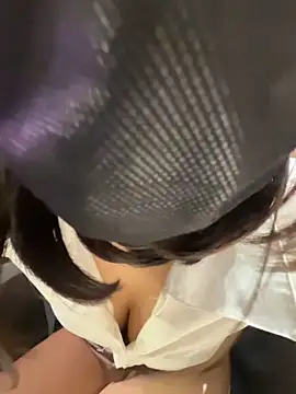 Snapshot of syy9999 chatting on March 10, 6:34 pm syy9999 online show from March 10, 6:34 pm