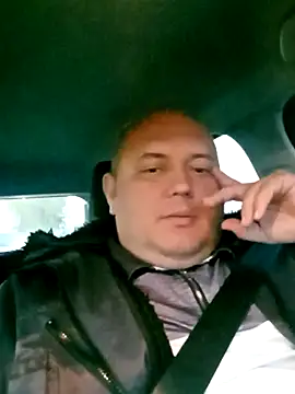 Snapshot of BigromeoXX chatting on November 5, 4:21 pm BigromeoXX online show from November 5, 4:21 pm